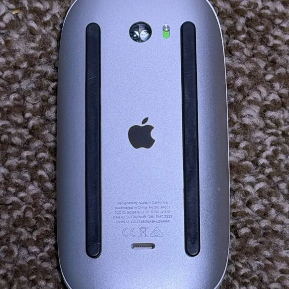 Apple Magic Mouse 2 Wireless Mouse - White (A1657) - Picture 3 of 4